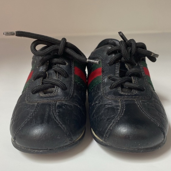 Toddler Boys Gucci Sneakers Logo Embossed Black Leather Red Green Stripe Size 23 - Picture 4 of 11